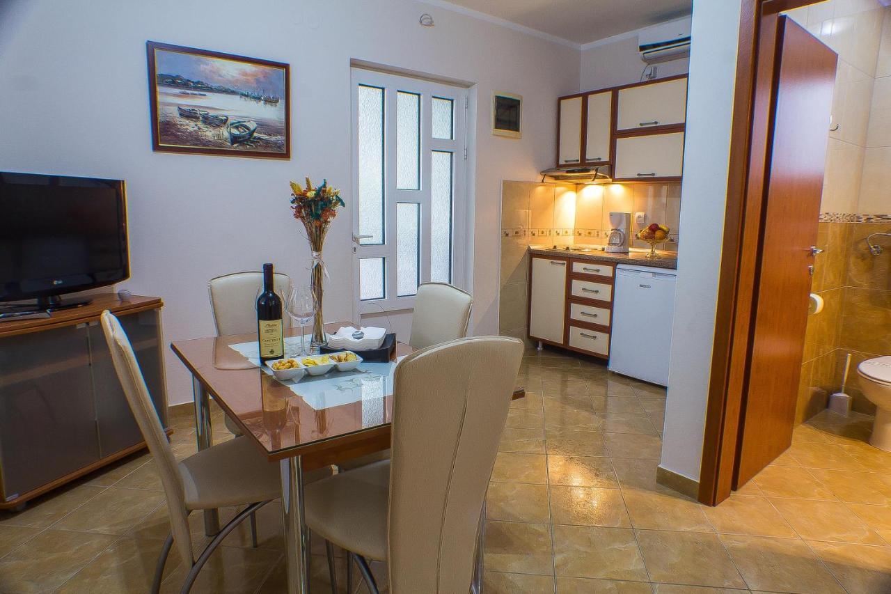 Dmm Apartments 티바트 외부 사진