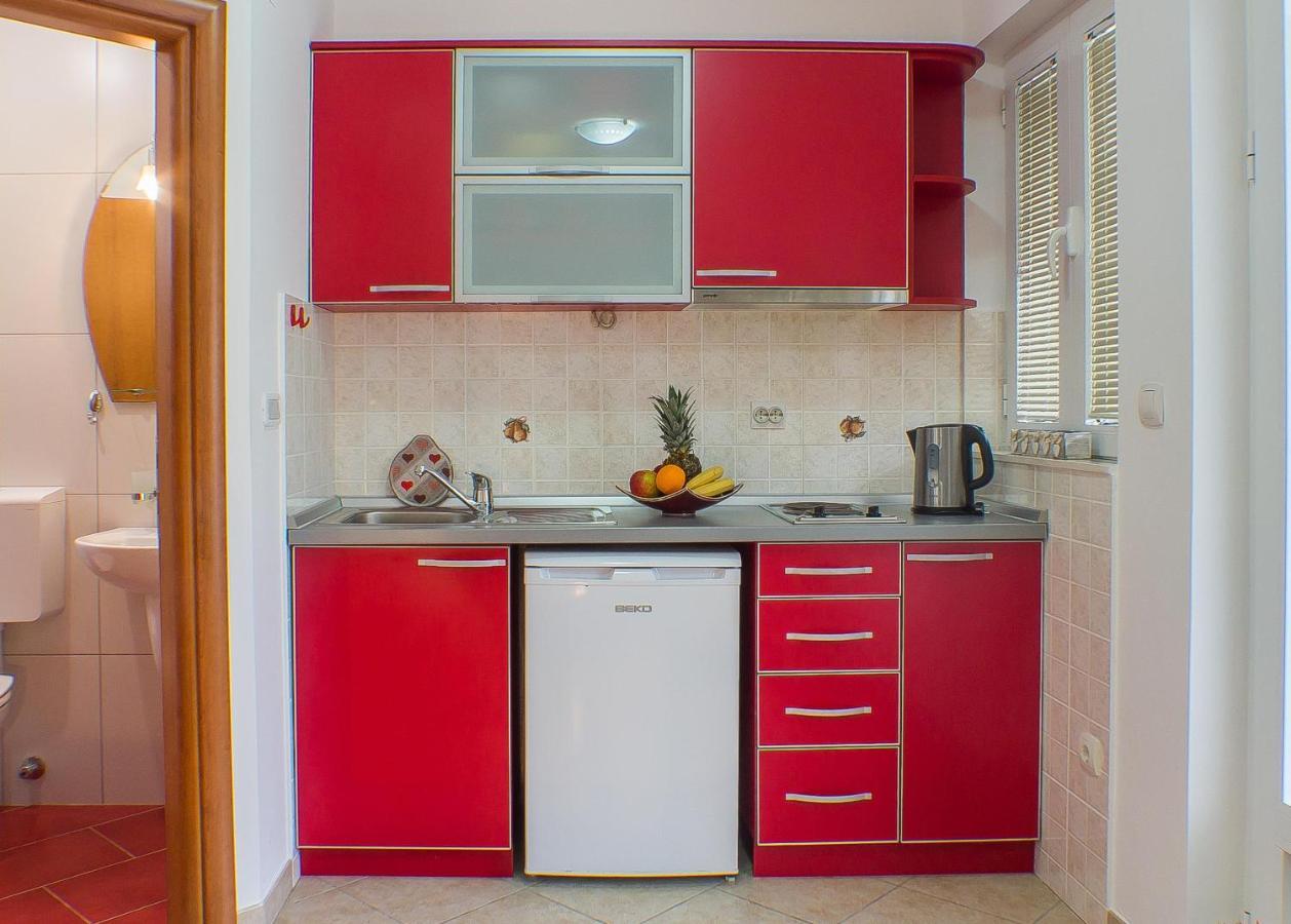 Dmm Apartments 티바트 외부 사진