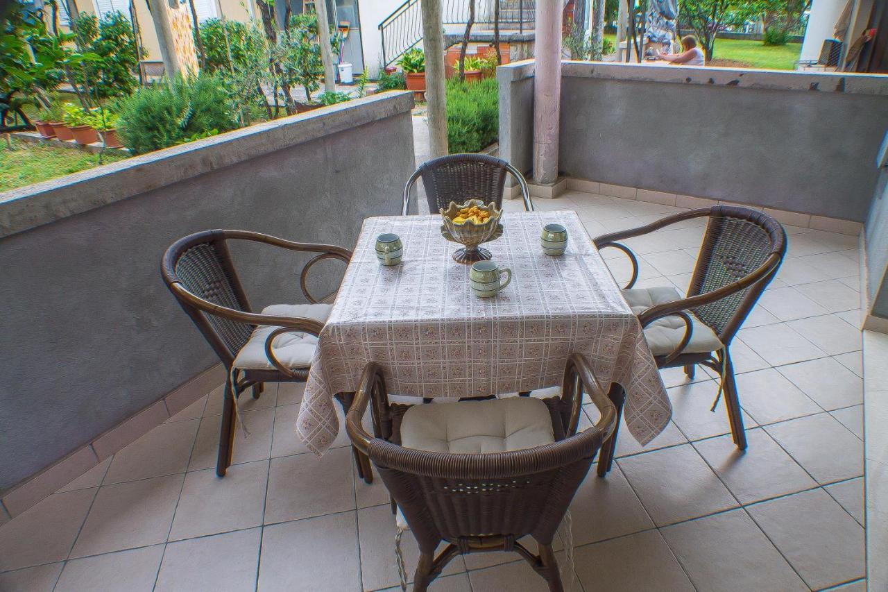 Dmm Apartments 티바트 외부 사진