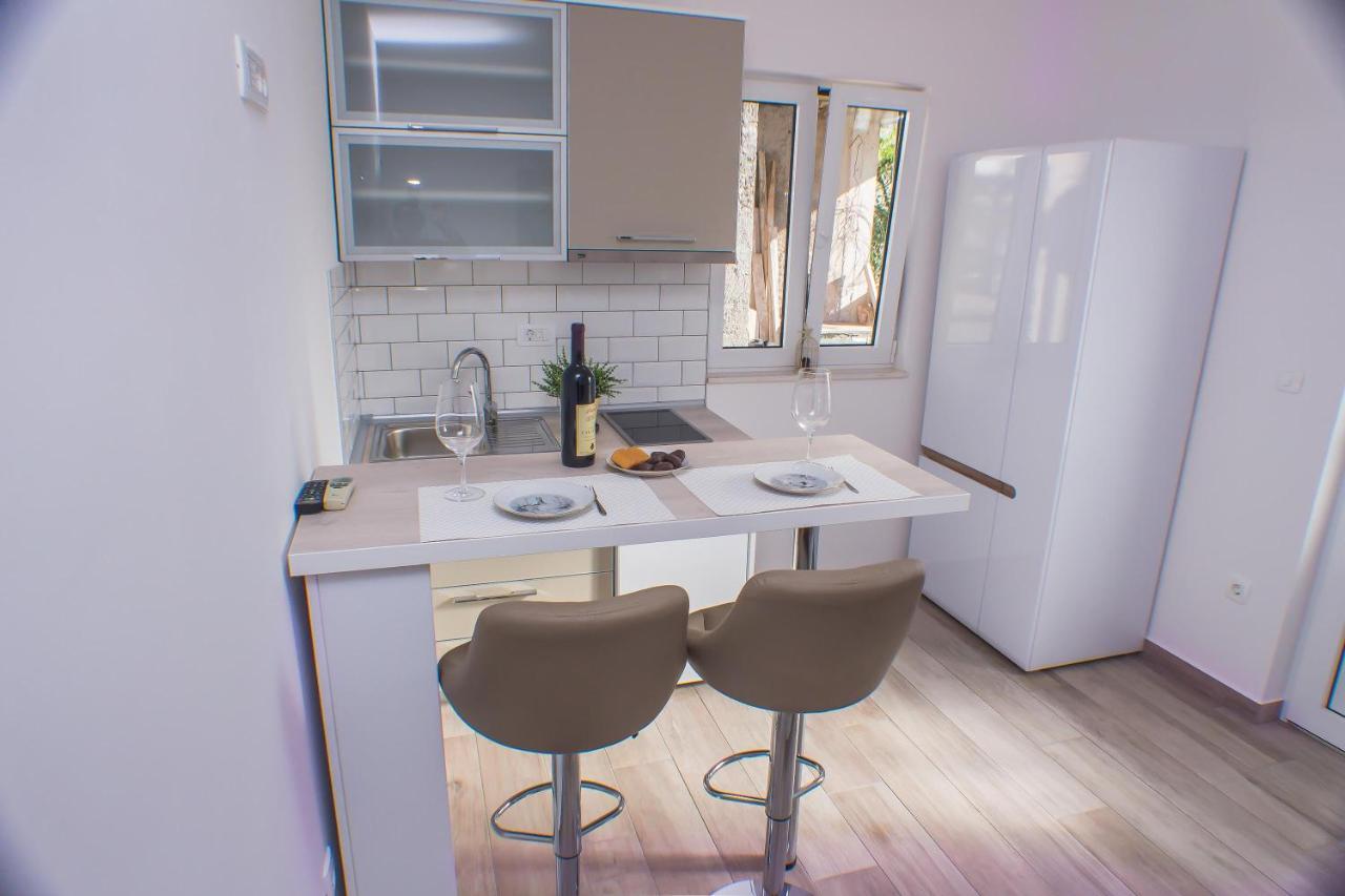 Dmm Apartments 티바트 외부 사진
