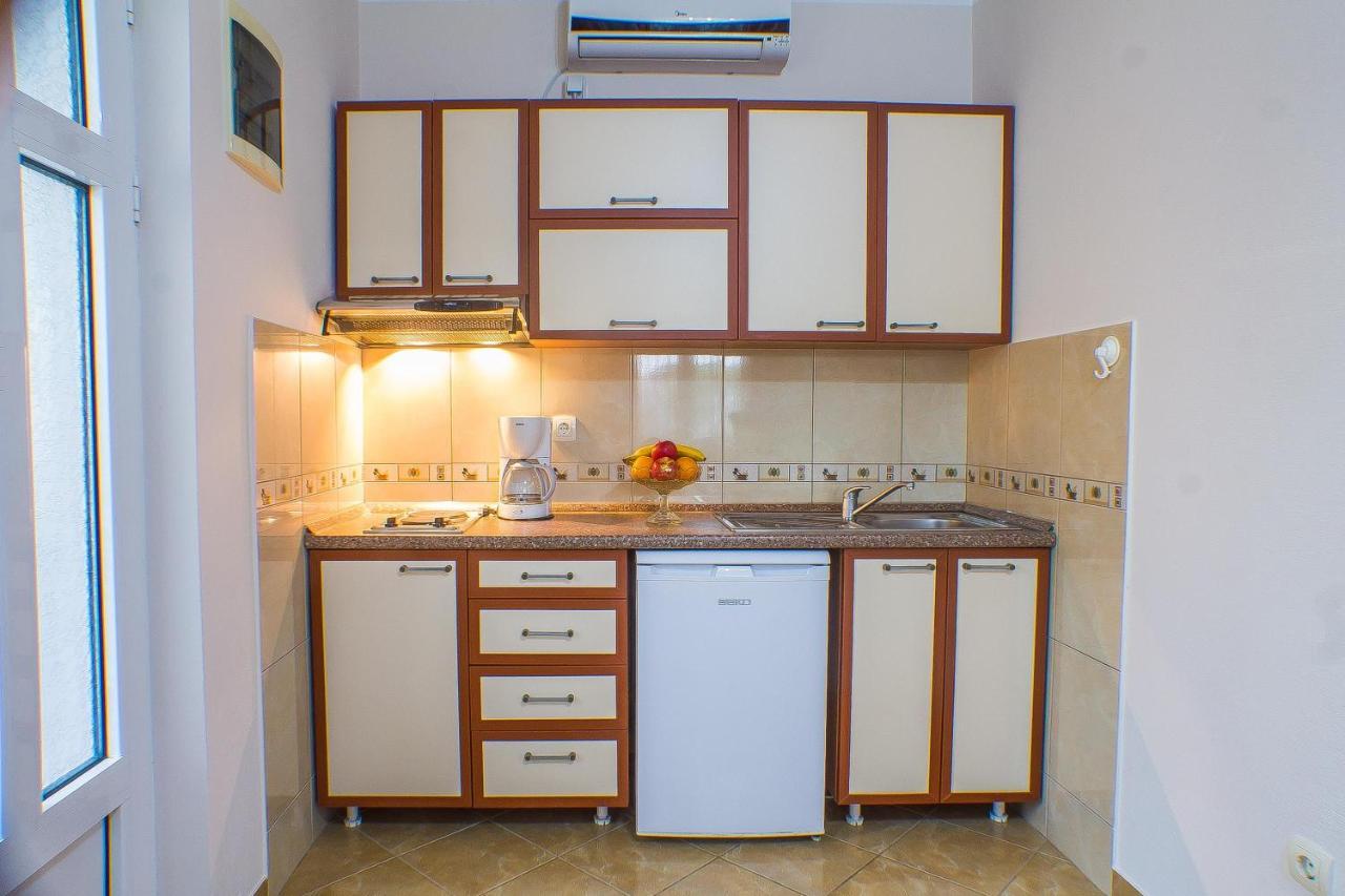 Dmm Apartments 티바트 외부 사진