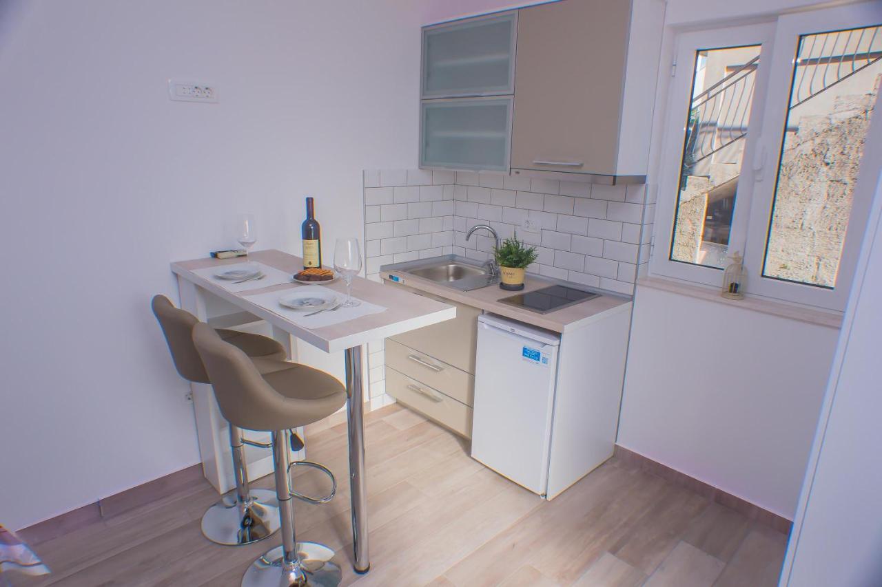 Dmm Apartments 티바트 외부 사진